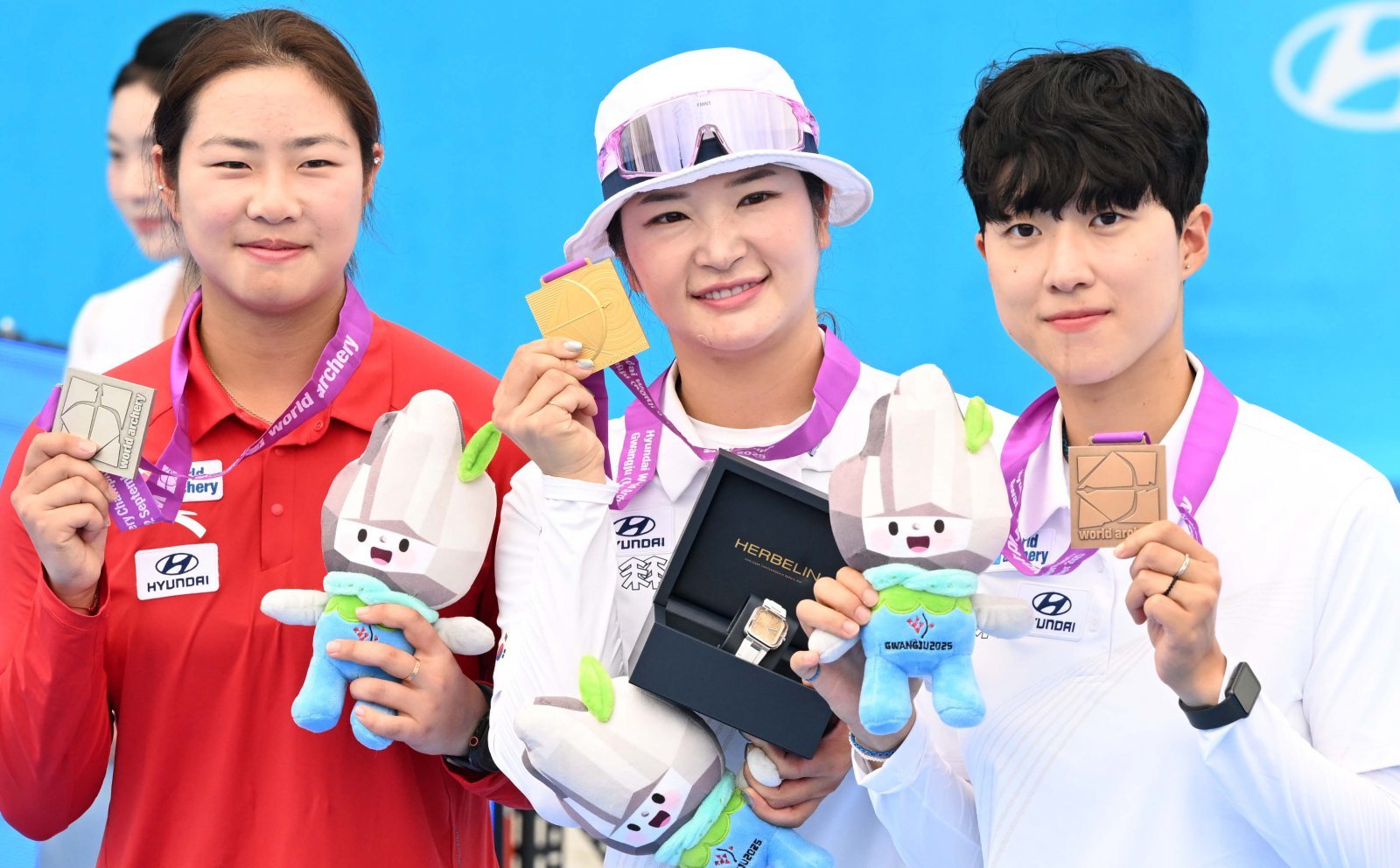 女 양궁 리커브 ‘맏언니’ 강채영, 세계선수권 첫 개인 金