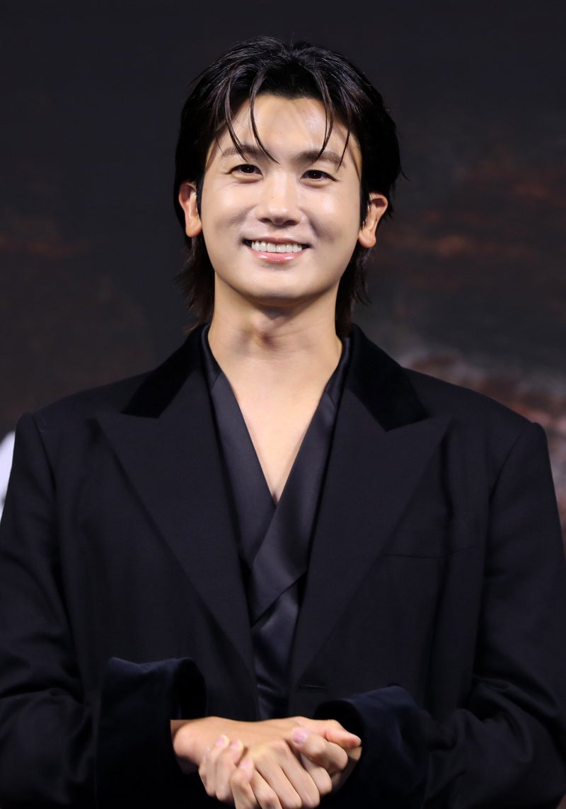회당 4억? <b>박형식</b>, <b>출연료</b> 전면 부인…“사실과 달라”