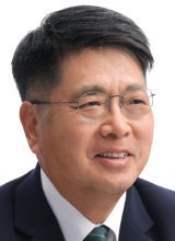 [동아시론/조준모]‘영올드’ 활용법 찾아야 국가 인적자원 유실 막는다