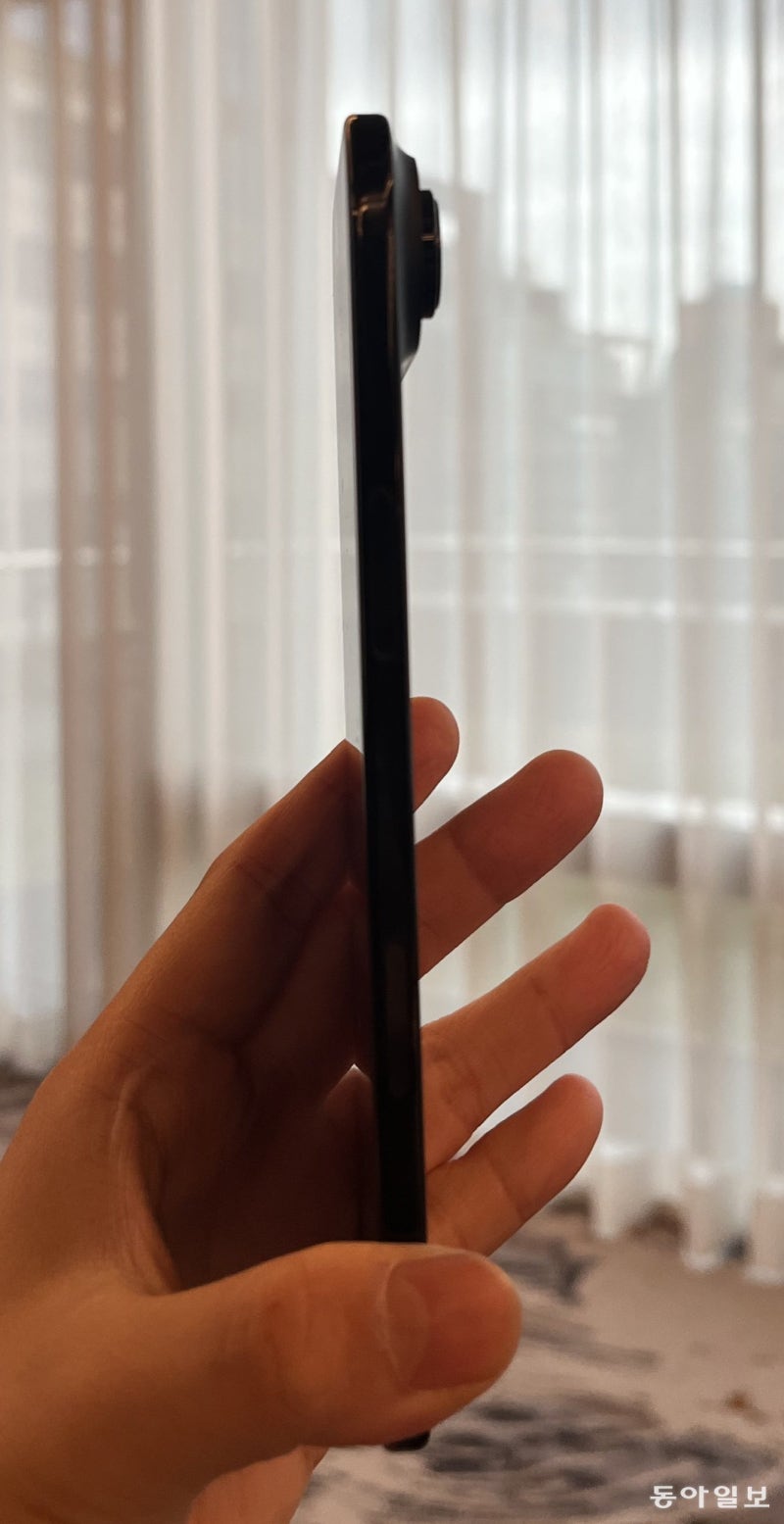 얇고, 넓고, 가볍다… ‘5.6mm’ 역대 가장 얇은 아이폰 에어