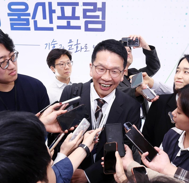 SK 최창원 “AI는 韓제조업 살릴 구세주”