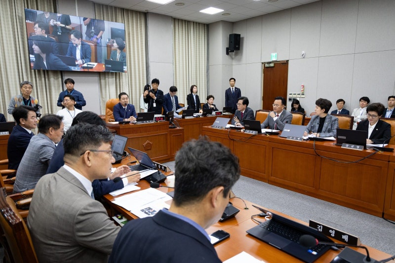 [단독]‘친명’마저 쓴소리에… 김현지, 내달 국감 나온다