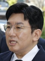 방시혁 출국금지… 1900억 부당이익 혐의
