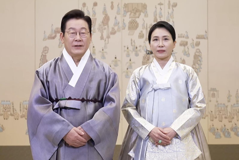 與野 고발전으로 번진 李대통령 ‘<b>냉부해</b>’ <b>출연 논란</b>