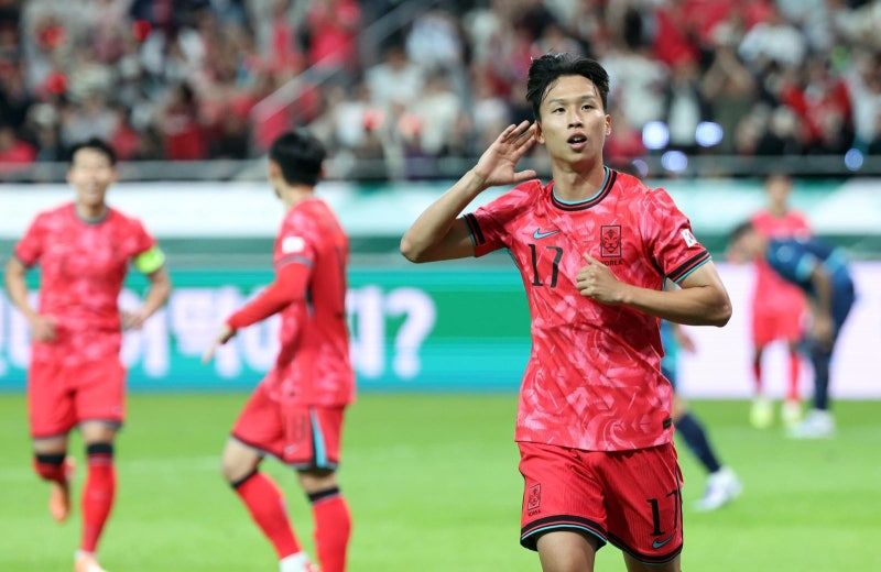 韓 대파한 브라질, 日에 역전패…홍명보호, <b>파라과이</b>에 2-0 승리