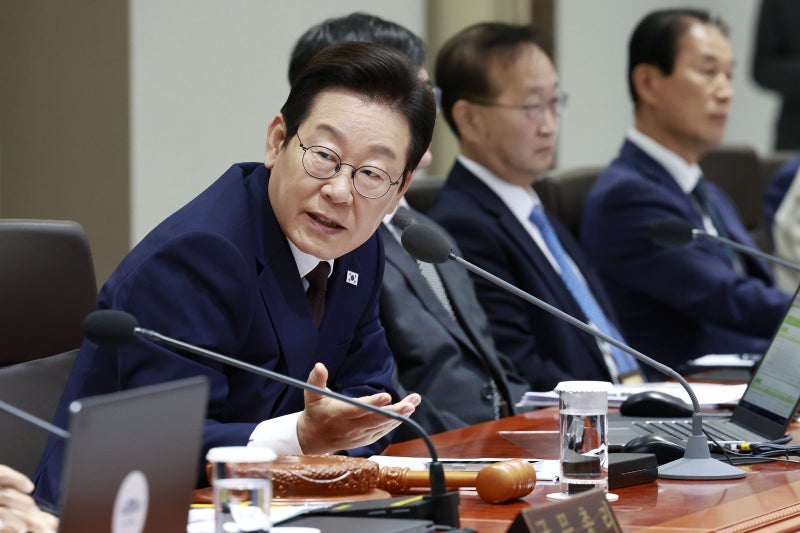 李 “부동산 투기 반드시 사고 나… 日처럼 될 것”