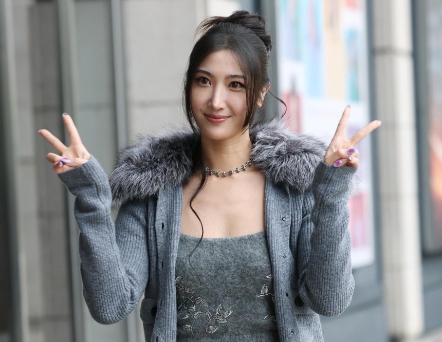 넷플릭스 애니메이션 ‘케이팝 데몬 헌터스’에서 걸그룹 ‘헌트릭스’의 루미 파트를 부른 한국계 미국인 가수 겸 작곡가 이재. 그는 “‘골든’은 내 기존 음역보다도 높게 만들었다”며 