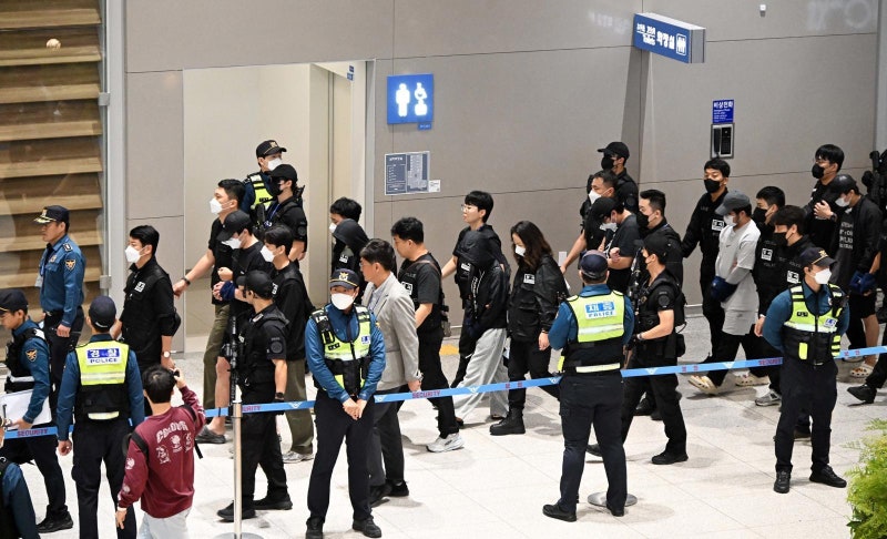 경찰, <b>캄보디아</b> <b>송환</b> 피의자 오늘 밤 신병처리 방향 결정