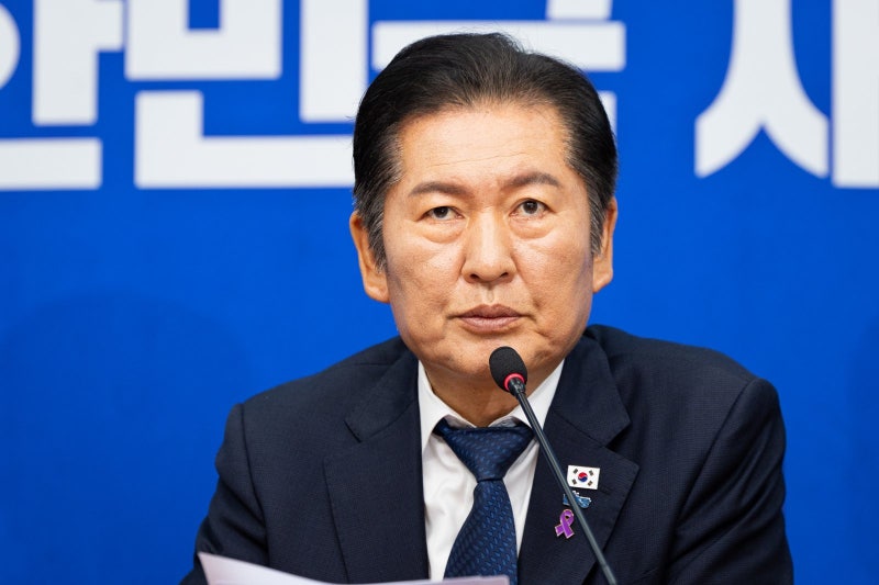 <b>정청래</b> “<b>법 왜곡죄</b> 시급히 처리…조작 판·검사 모조리 처벌”