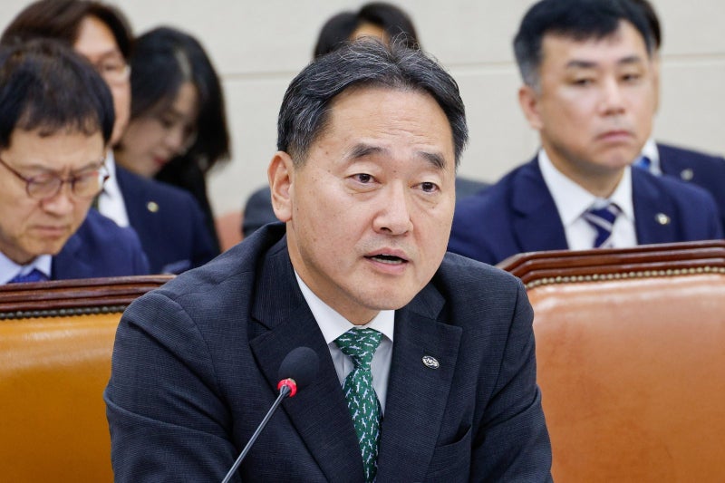 국민연금 이사장 “MBK에 받을 돈 9000억, 회수 불확실”