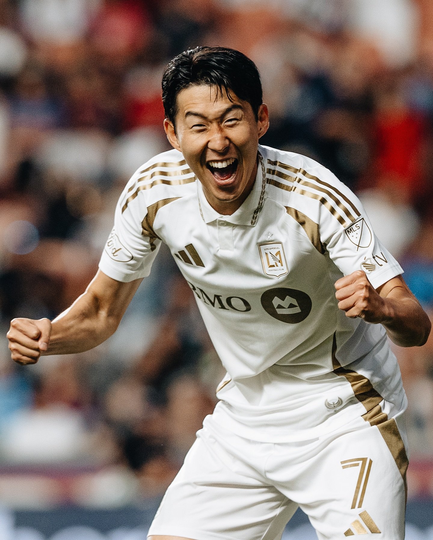 10경기 뛴 손흥민 9골 3도움, 신인왕 후보