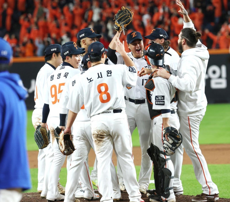 폰세, 5이닝 9K 1실점… 한화, 19년만에 KS 진출