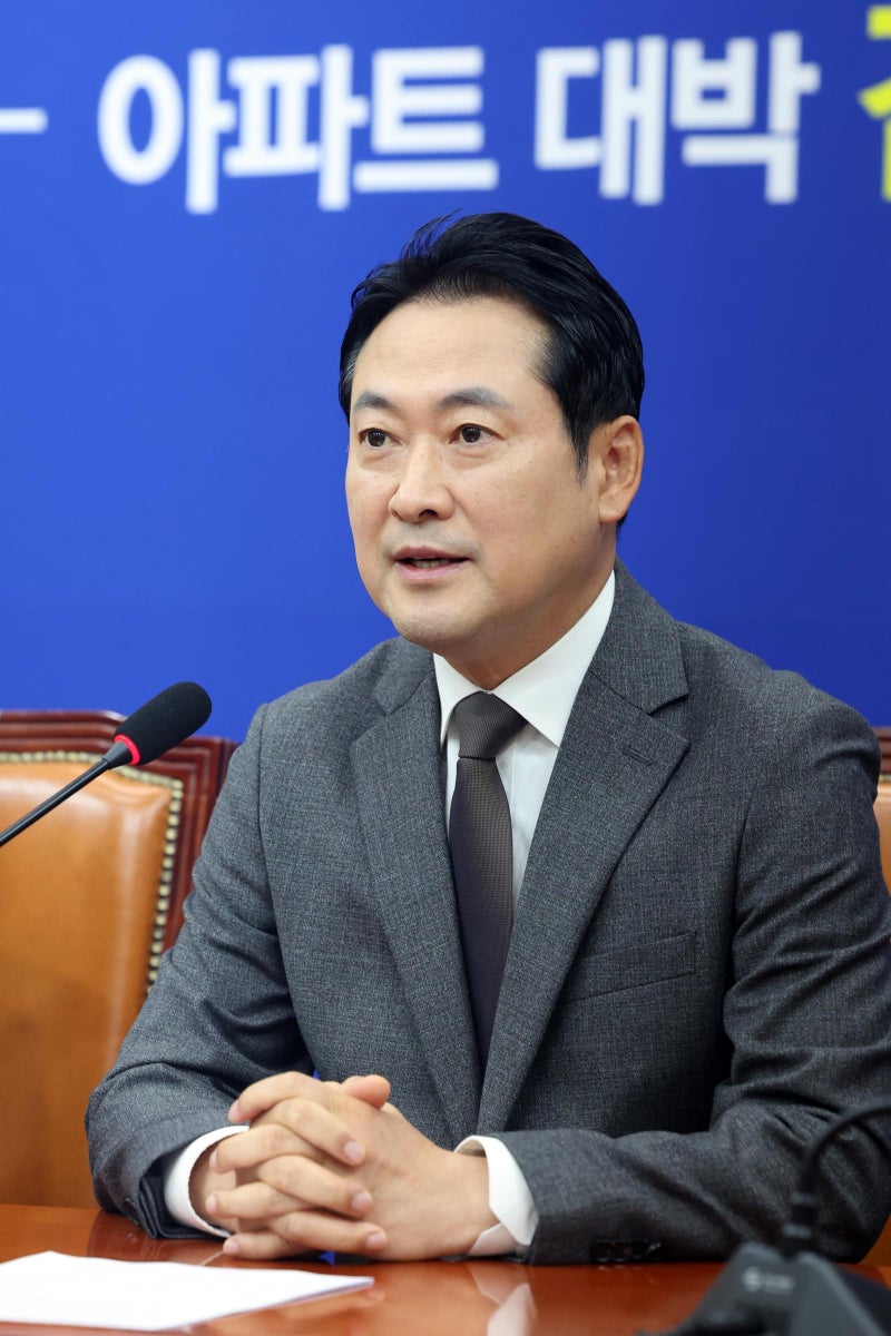 아파트 4채 <b>장동혁</b>, ‘잠실장미 1채’ 김병기에 “<b>부동산</b> 서로 바꾸자”