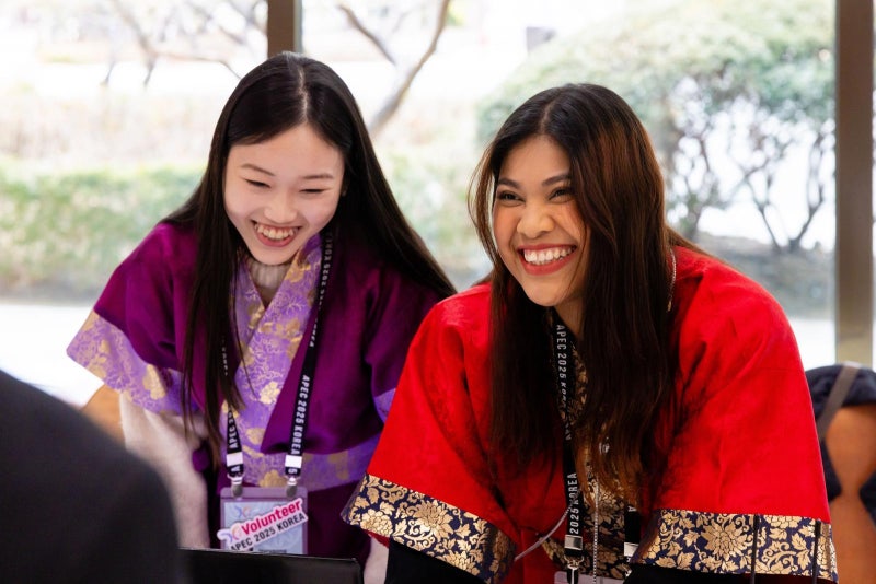 ‘Oh! Korea!’ APEC Volunteers Vow to Share Beauty of Nation, Gyeongju, with Visitors