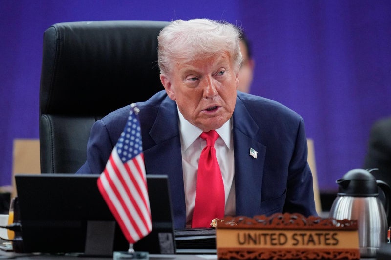 美, 카리브해에 항모도 배치… 마두로 연일 압박