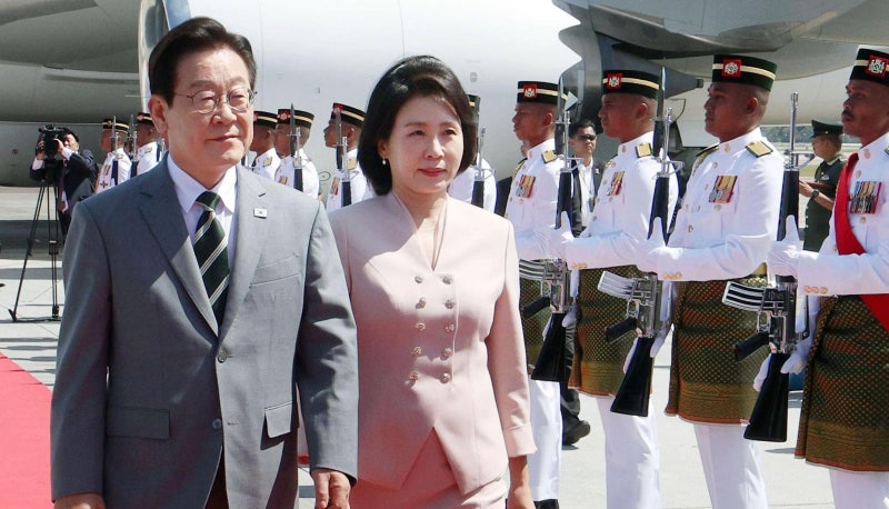 李, 아세안서 APEC 전초전… 무역전쟁 속 외교 다변화 행보