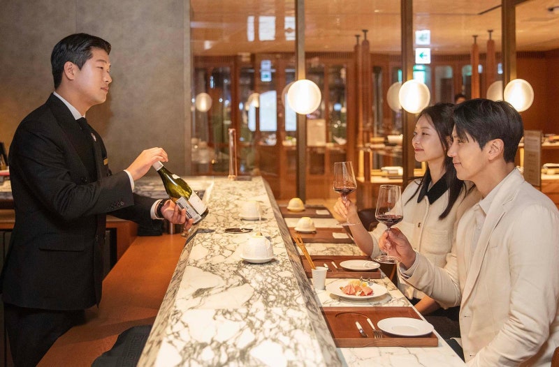 ‘혼술’-‘가심비’ 문화에 떠오르는 ‘글라스 와인’