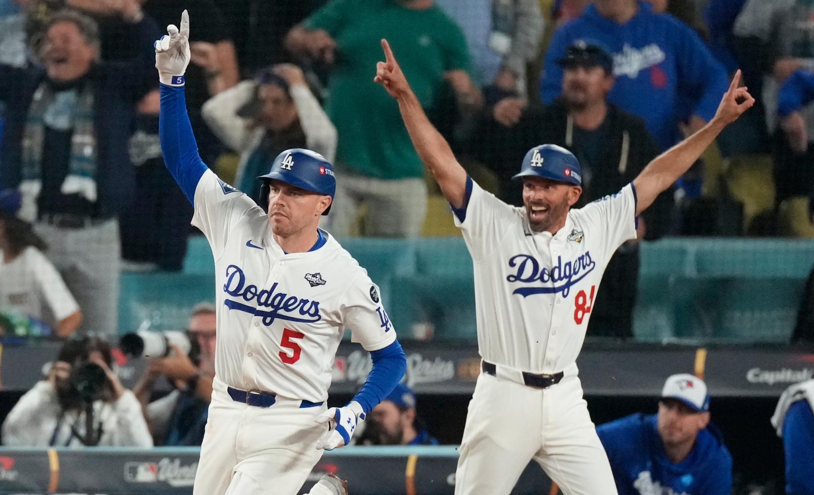 18회 연장 혈투 ‘끝내기 홈런’… 프리먼, 다저스 구했다