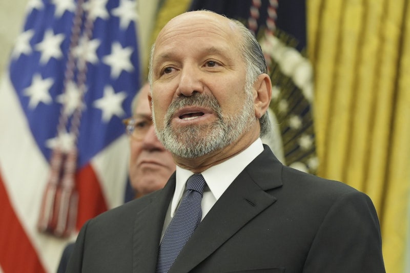 러트닉, 日재계와 만찬서 “4900억달러 투자 유치”