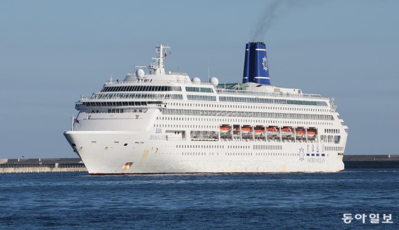 기업인 1000여명 숙박… APEC에 뜬 ‘해상호텔’