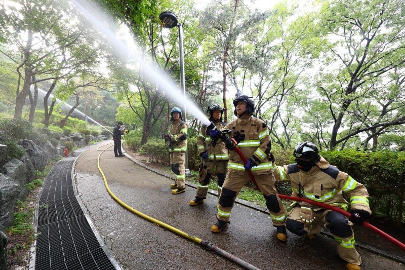 “담뱃불 산불 초기 진화” 소방 등 합동훈련