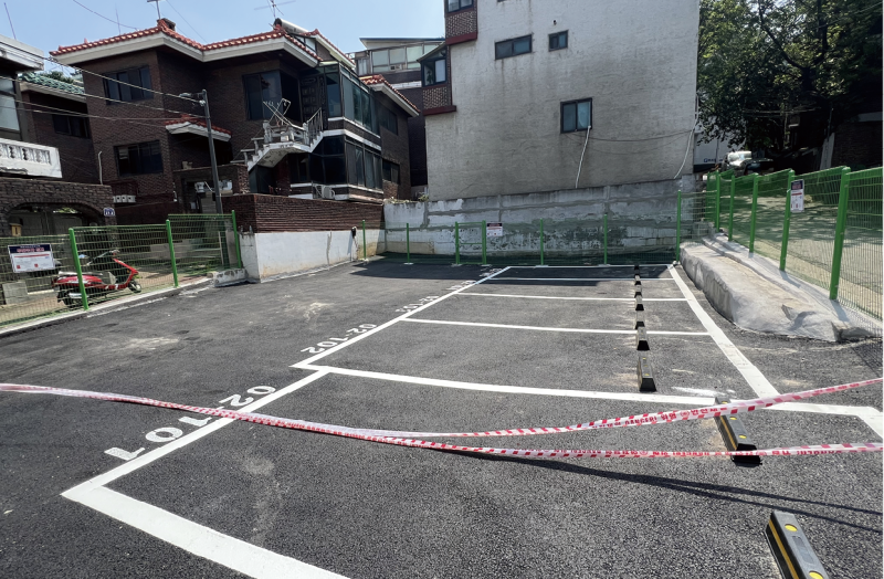 노는 땅이 알짜 공간으로… 무분별 설치물 세련되게