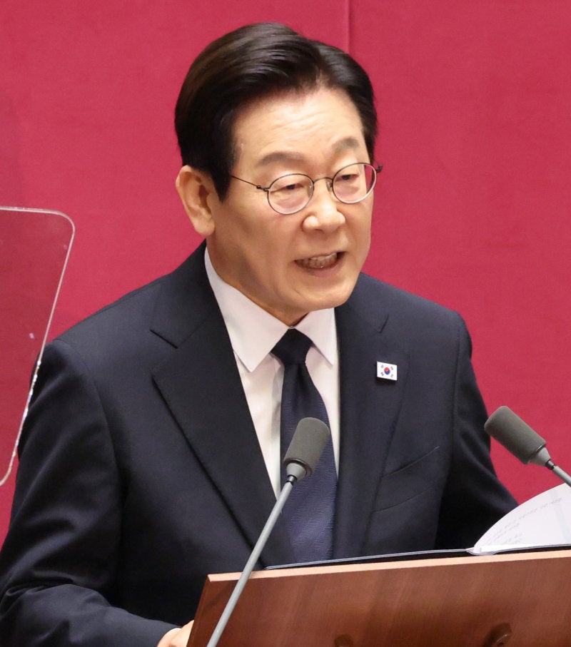 이재명 대통령이 4일 오전 서울 여의도 국회에서 내년도 정부 예산에 대한 시정연설을 하고 있다. 이 대통령은 이날 오후 국무회의에서 “내가 지금 감기 몸살이 걸려서 목소리가 이상하