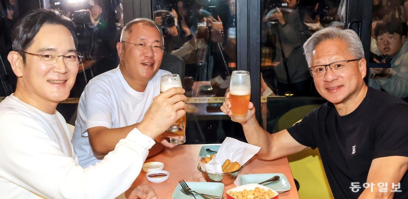 [사진기자의 사談진談/송은석]‘치맥 하는 총수’에 대중이 호응한 이유