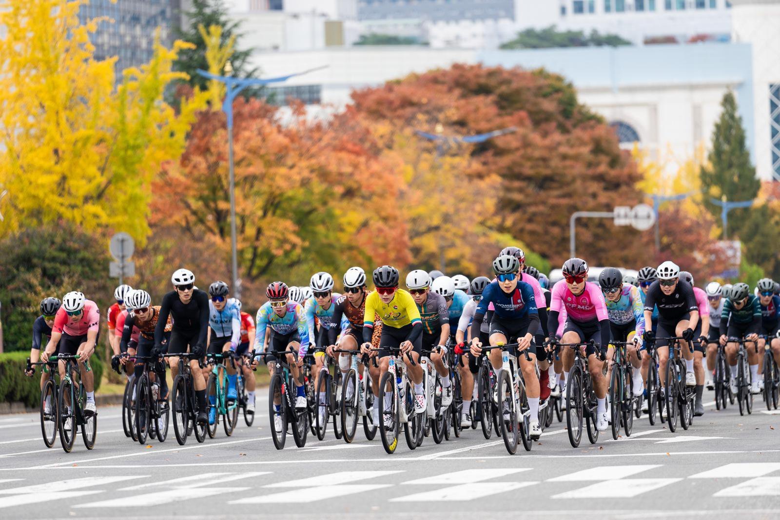 ‘투르 드 경남 2025’ 성공 잇는 마스터스 열전