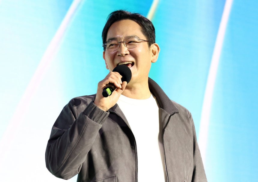 이재용 삼성전자 회장이 30일 오후 서울 강남구 코엑스 K-POP 광장에서 열린 지포스 게이머 페스티벌에서 발언하고 있다. 2025.10.30 사진공동취재단