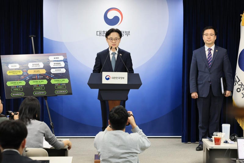 정청래 “李 실용외교 성공적”…장동혁 “<b>팩트시트</b> 아닌 백지<b>시트</b>”