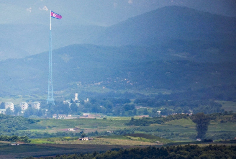 국방부, 북한에 군사회담 제안 "DMZ 우발적 충돌 방지 위한 군사분계선 기준선 논의하자"