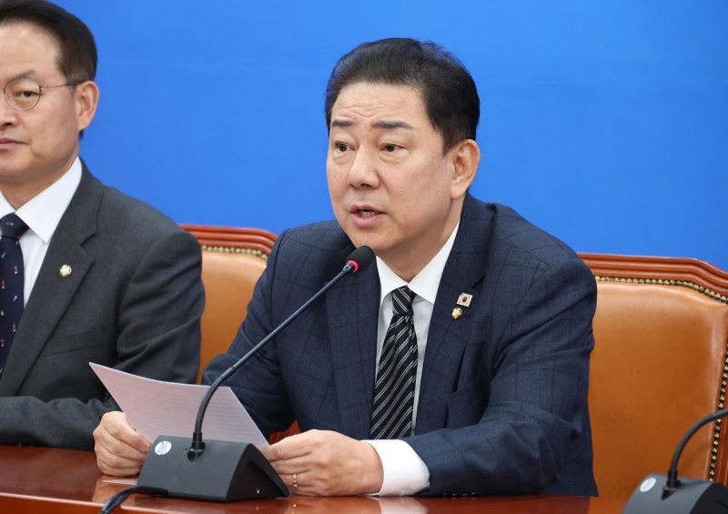 <b>김병기</b> “北, 남북 <b>군사회담</b> 조속 <b>응답</b>해야…만나야 문제 풀려”