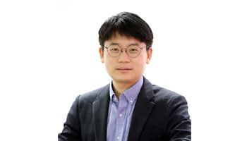 [오늘과 내일/문병기]실용외교에도 내 편은 필요하다