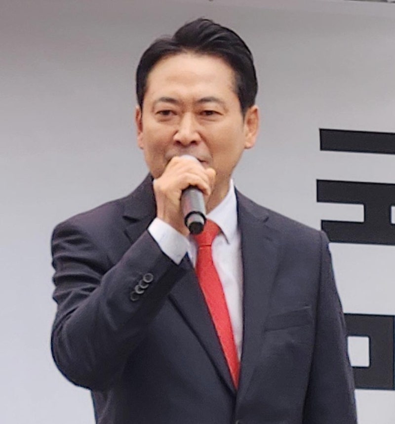 계엄 사��과 대신 한동훈 때리는 장동혁… “갈라지고 흩어져 계엄도 탄핵도 못막아”