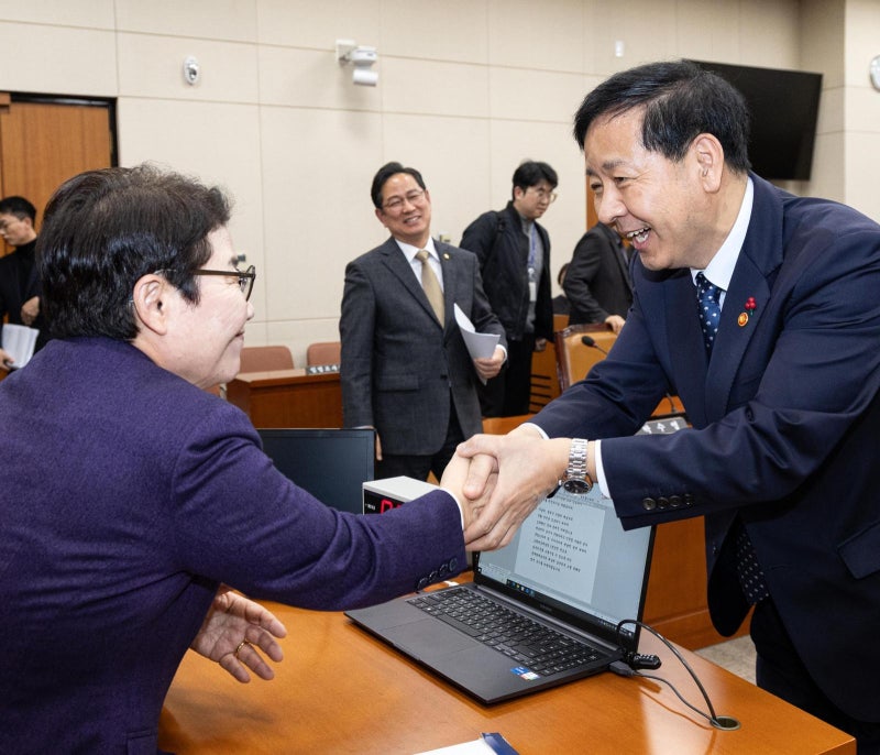 정부 예산안-법인세 1%P 인상 본회의에 자동 부의
