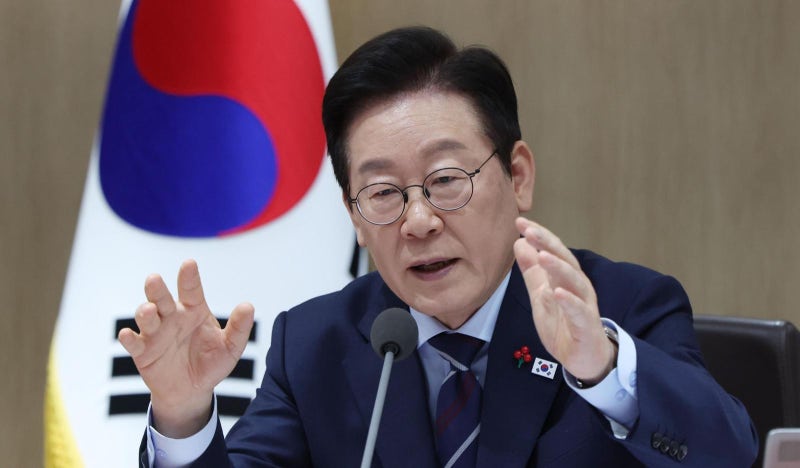 李 “국가권력 범죄, 나치전범처럼 살아있는 한 처벌”