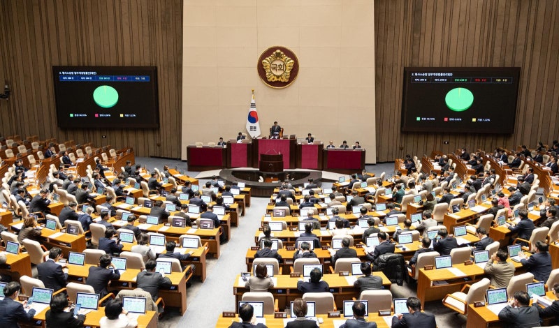 ‘10년 의무 근무’ 지역의사제 국회 통과