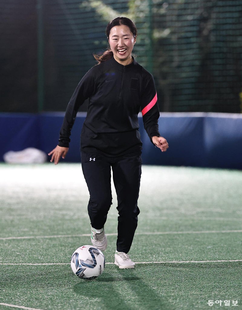 “아빠 따라다니며 키운 축구 본능, 사회 나와 키우고 있죠”[양종구의 100세 시대 건강법]