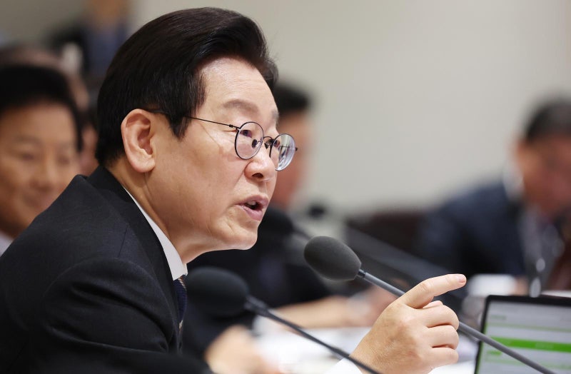 통일교 겨냥한 李대통령 “지탄받는 행위 하는 법인 <b>해산</b>시켜야”