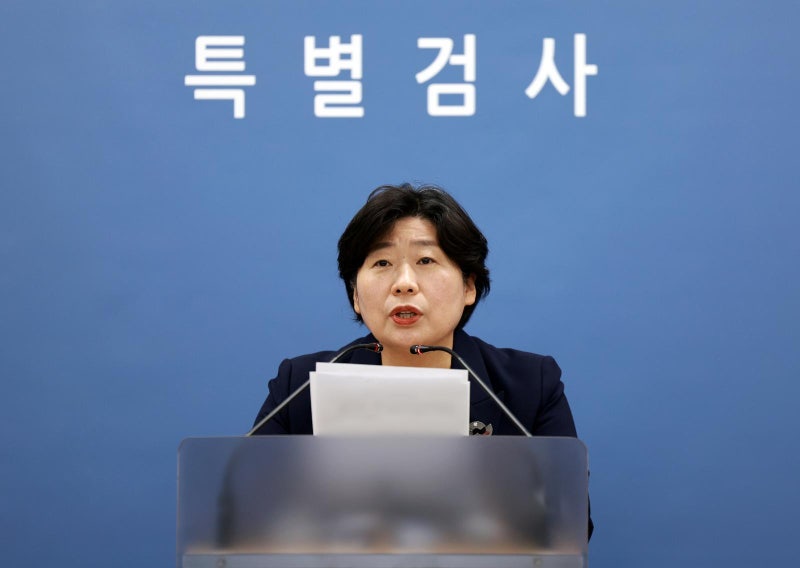 “<b>김건희</b>, <b>계엄</b>뒤 ‘너 때문에 망쳤다’며 尹과 크게 싸워”