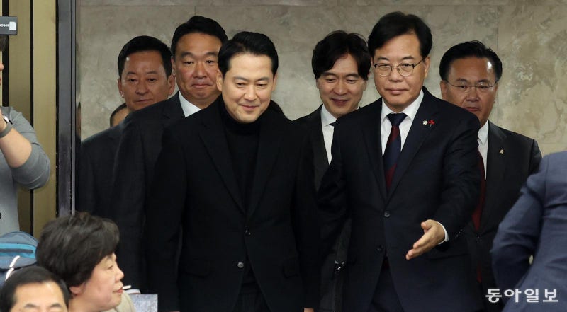 장동혁 “내부의 적 1명이 더 무섭다”… 친한계 “당에서 몰아내기 본격 시작”