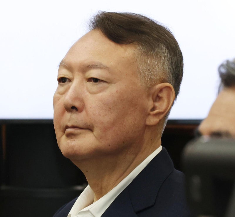 尹 “계엄은 국가위기 알리는 북 치기” 또 궤변