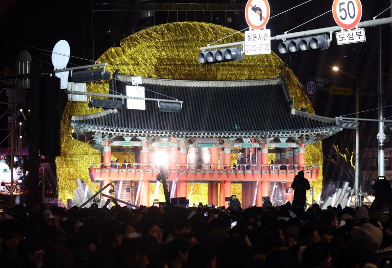 시민 구한 버스기사 등 11명, 새해맞이 제야의 종 울린다