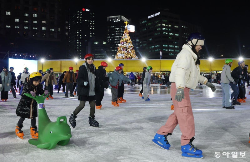 서울광장 스케이트장 개장
