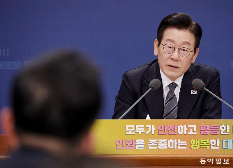 [사설]與 ‘논평도 반론 보장’… 언론의 ‘권력 견제’ 심각하게 위축될 것