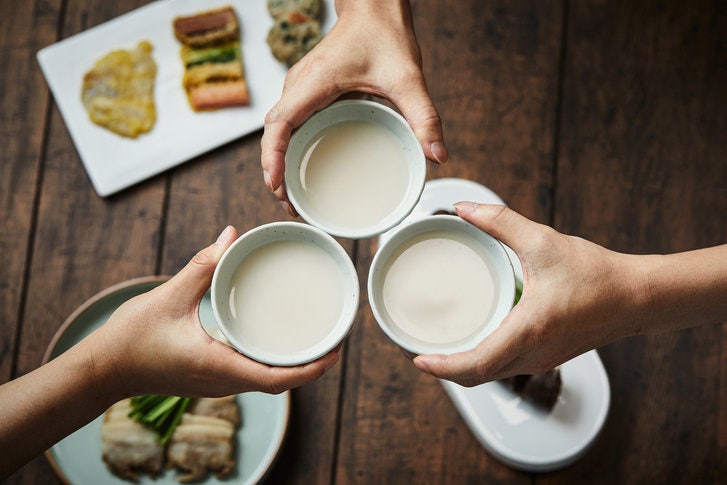 제로음료,막걸리 등에 첨가하는 아스파탐을 장기간 섭취하면 심장과 뇌건강에 해로운 것으로 나타났다.사진=게티이미지코리아.
