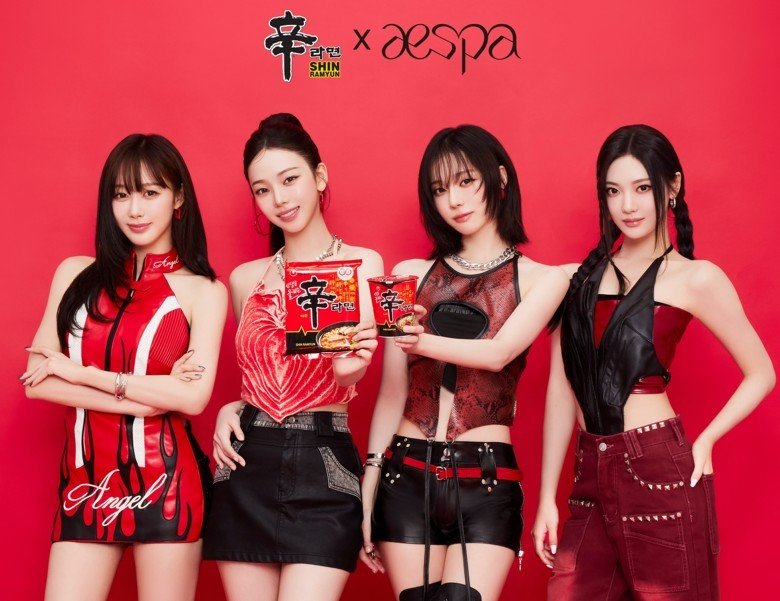 농심‘신라면’이 K-팝 그룹 에스파와 협업한 글로벌 광고 사례.K-팝 스타를 활용한 마케팅과 SNS 확산 전략으로 미국 젊은 소비층과 트렌드 민감층의 지지를 끌어냈다는 평가다.뉴시스