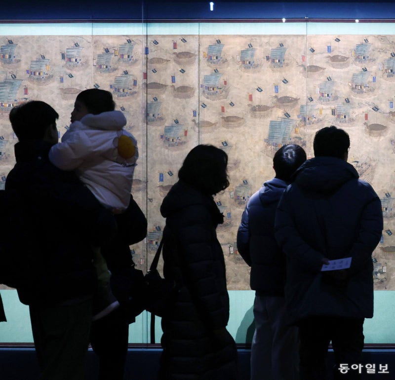 “전시 질 향상” vs “누구나 편하게”… 국중박 유료화 논쟁