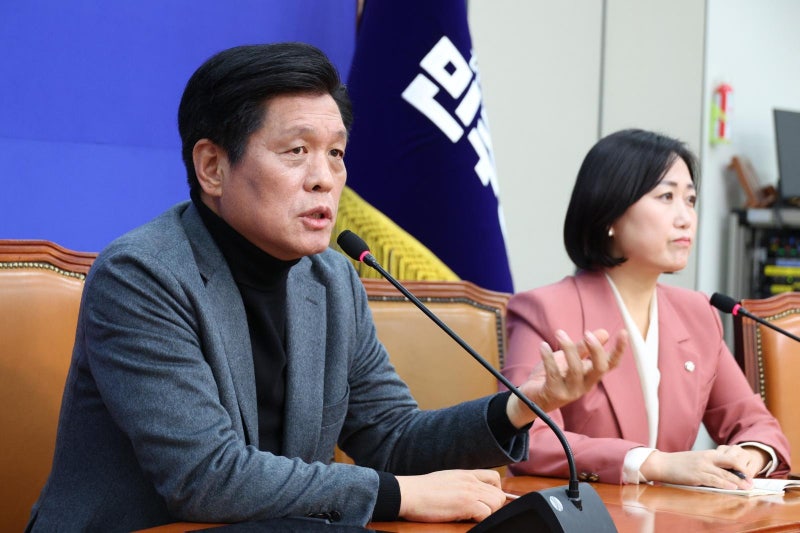 與 “8일 본회의서 통일교-2차특검 처리 추진”